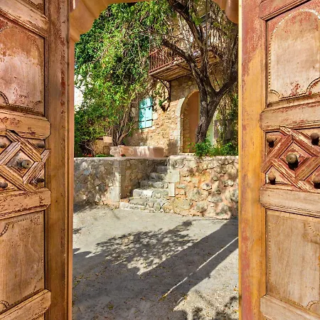 Pavezzo Country Retreat 4* Katouna