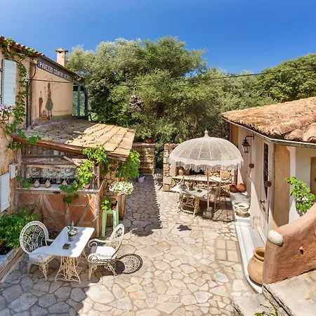 아파트호텔 Pavezzo Country Retreat