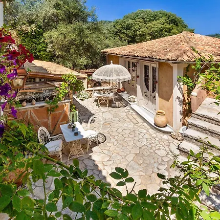 아파트호텔 Pavezzo Country Retreat