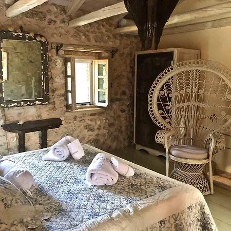 아파트호텔 Pavezzo Country Retreat 4*