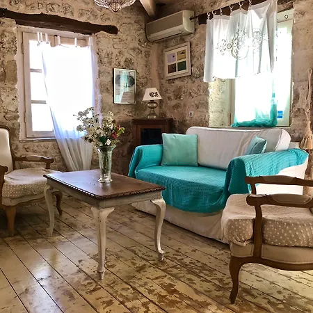 Pavezzo Country Retreat 아파트호텔
