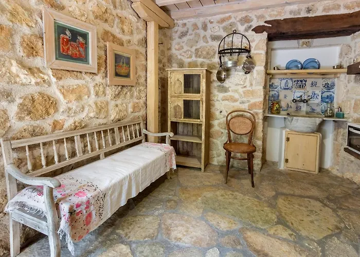 Pavezzo Country Retreat Apartahotel Katouna