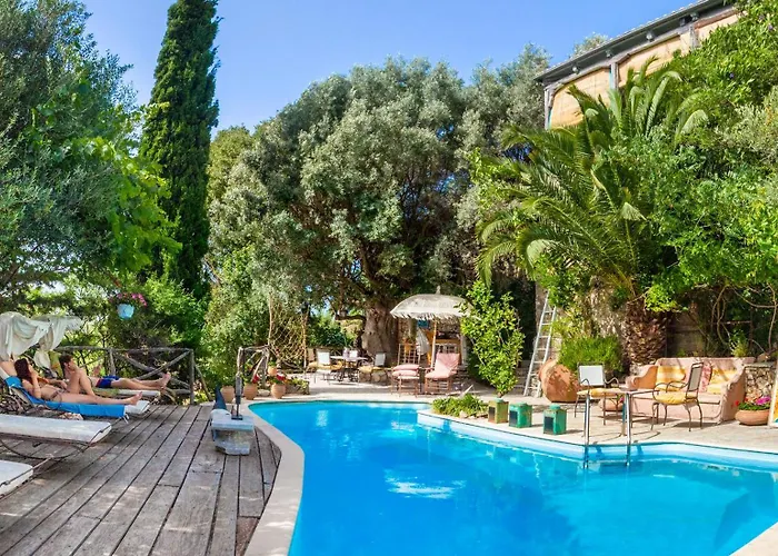 Apartahotel Pavezzo Country Retreat 4*