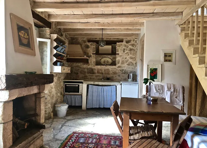 Pavezzo Country Retreat Apartahotel