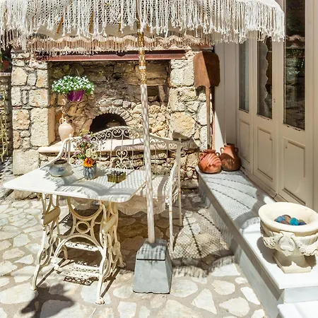 Pavezzo Country Retreat Apart Otel Katouna